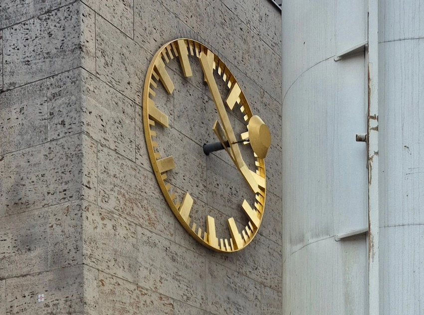 25.11.2025, am bahnhof zoo